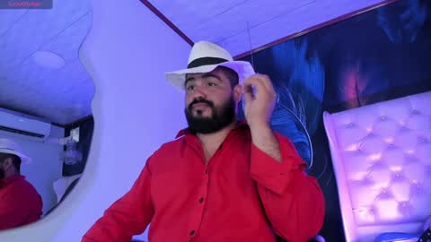 Snapshot of michaelbear_ chatting on January 2025 12:20:02 PM Michael online show from January 2025 12:20:02 PM