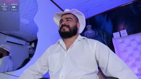 Snapshot of michaelbear_ chatting on February 2025 12:36:02 PM Michael online show from February 2025 12:36:02 PM