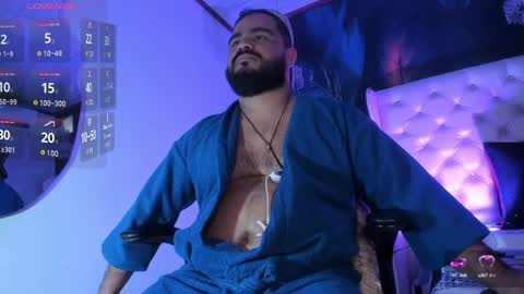 Snapshot of michaelbear_ chatting on February 2025 05:35:01 PM Michael online show from February 2025 05:35:01 PM