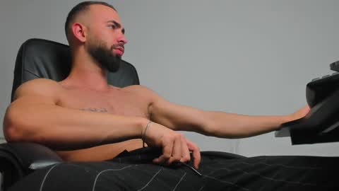 MichaelEvansx online show from December 2024 12:09:01 AM