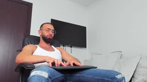 MichaelEvansx online show from January 2025 08:00:01 PM