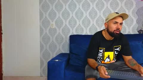 Snapshot of michaell_twink chatting on February 2025 01:21:02 AM Michaell online show from February 2025 01:21:02 AM