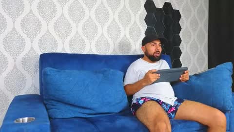 Snapshot of michaell_twink chatting on February 2025 01:20:01 AM Michaell online show from February 2025 01:20:01 AM