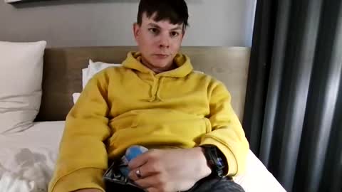 michaeltwinkboy online show from May 2026 06:07:02 PM