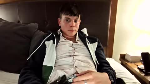 michaeltwinkboy online show from May 2026 04:19:02 AM