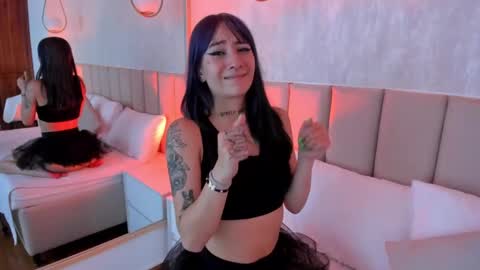 Snapshot of michaelwalkerr chatting on December 2024 10:55:02 PM Michael Walkerr online show from December 2024 10:55:02 PM