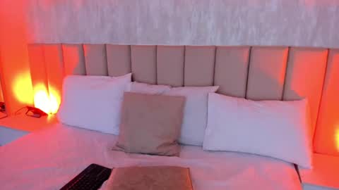 Snapshot of michaelwalkerr chatting on December 2024 07:29:01 PM Michael Walkerr online show from December 2024 07:29:01 PM