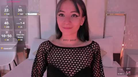 Snapshot of michaelwalkerr chatting on January 2025 05:05:01 PM Michael Walkerr online show from January 2025 05:05:01 PM