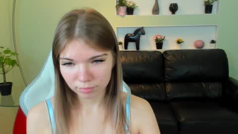 michafox online show from April 2026 01:00:02 PM