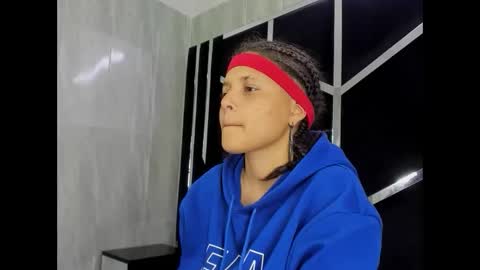 michell_rs online show from February 2025 01:19:02 AM