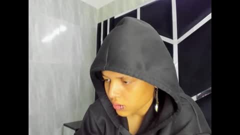 michell_rs online show from February 2025 09:53:02 AM