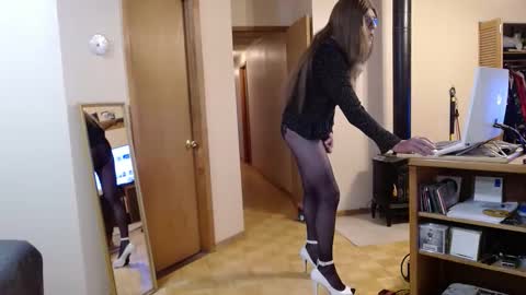 Michelle online show from November 2025 08:19:02 PM