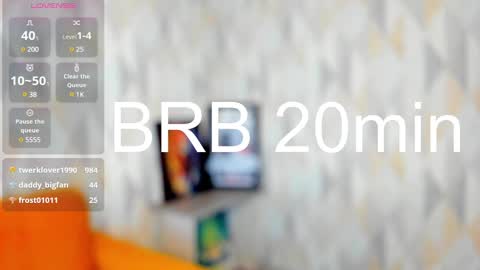 Snapshot of michelle_blond chatting on February 2025 10:00:01 AM michelle_blond online show from February 2025 10:00:01 AM