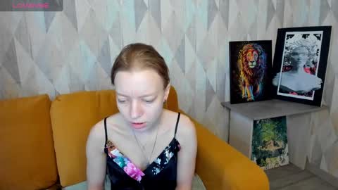 Snapshot of michelle_blond chatting on February 2025 06:59:02 AM michelle_blond online show from February 2025 06:59:02 AM