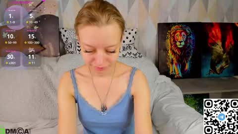 Snapshot of michelle_blond chatting on October 2025 08:23:01 AM michelle_blond online show from October 2025 08:23:01 AM