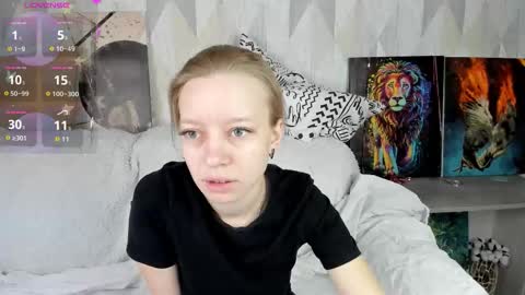 Snapshot of michelle_blond chatting on October 2025 09:20:01 AM michelle_blond online show from October 2025 09:20:01 AM