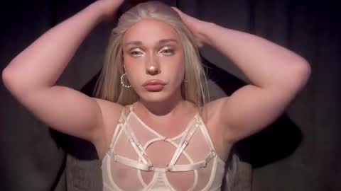 Snapshot of michelle_jacksonn chatting on February 2026 07:57:02 PM michelle_jacksonn online show from February 2026 07:57:02 PM