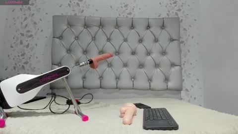 Snapshot of michelle_perla chatting on October 2025 07:11:01 PM michelle perla online show from October 2025 07:11:01 PM