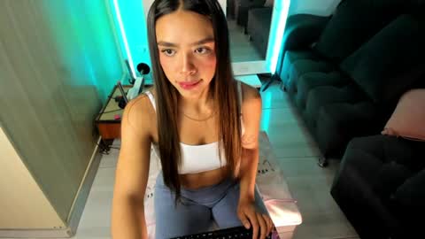 Snapshot of michelle_se chatting on July 2026 12:28:01 AM Michelle online show from July 2026 12:28:01 AM