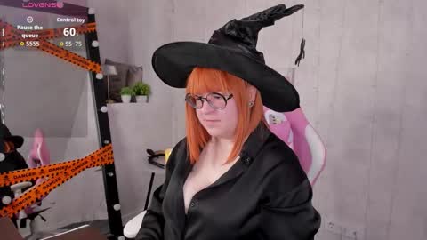 Snapshot of michelle_wilsson chatting on October 2025 06:06:02 AM Michelle online show from October 2025 06:06:02 AM