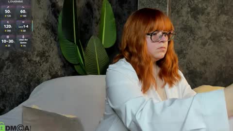 Snapshot of michelle_wilsson chatting on November 2025 06:40:02 AM Michelle online show from November 2025 06:40:02 AM