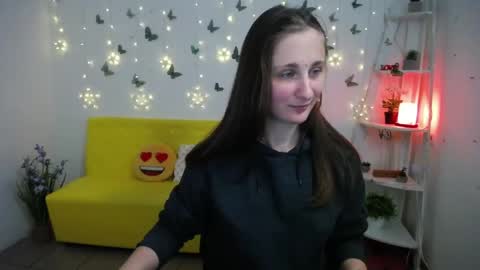 Snapshot of michellee11 chatting on April 2026 12:29:02 PM Michel online show from April 2026 12:29:02 PM