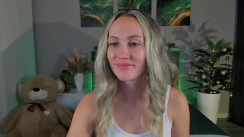 MichelleOrtis online show from December 2024 04:18:01 PM