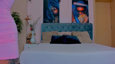 michellereys online show from September 2025 08:52:02 PM