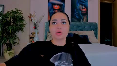 michellereys online show from September 2025 05:51:01 PM