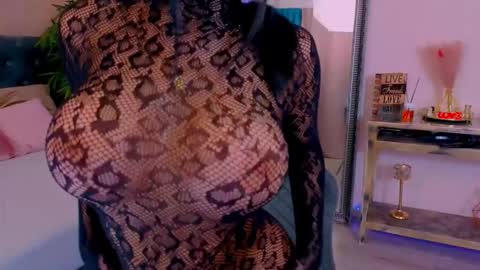 michellereys online show from November 2025 09:36:02 PM