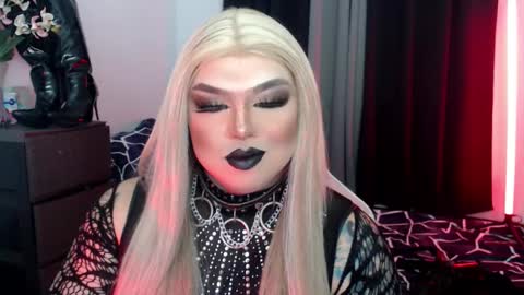 Michelle online show from October 2025 04:02:01 AM