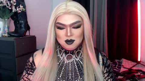 Michelle online show from October 2025 05:37:01 PM