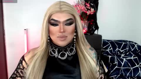 Michelle online show from November 2025 06:08:02 AM