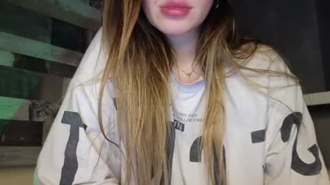 Snapshot of mickey_mousel chatting on June 2026 06:36:02 PM mickey_mousel online show from June 2026 06:36:02 PM