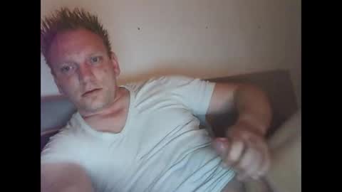 Snapshot of mickkxl chatting on April 2026 10:32:02 AM mickkxl online show from April 2026 10:32:02 AM