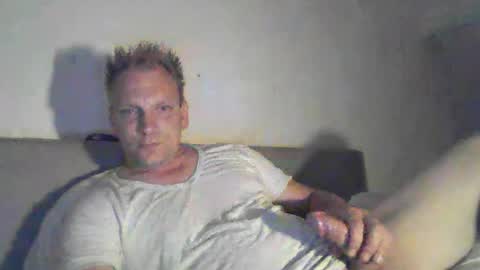 Snapshot of mickkxl chatting on July 2026 09:41:01 PM mickkxl online show from July 2026 09:41:01 PM