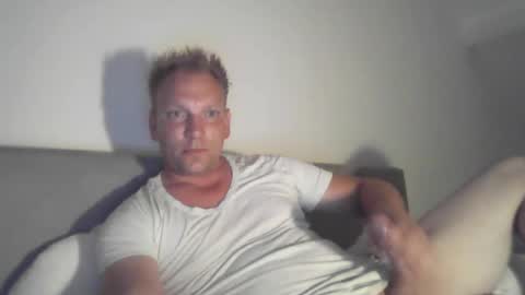 Snapshot of mickkxl chatting on August 2026 09:39:01 PM mickkxl online show from August 2026 09:39:01 PM