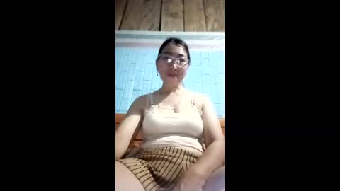 Miky online show from April 2026 10:01:01 PM