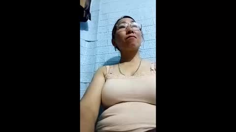 Miky online show from May 2026 12:04:01 AM