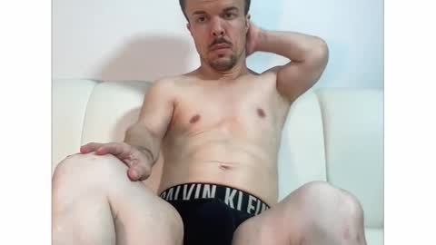 Aaron online show from October 2025 02:00:01 AM