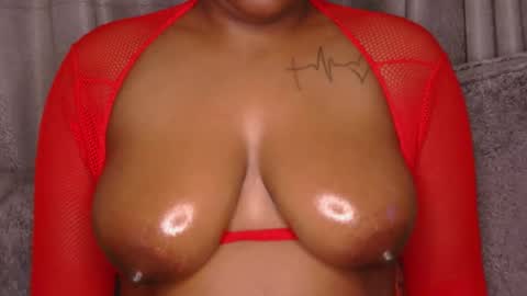 Snapshot of midnight_goddess chatting on February 2026 10:50:01 PM Kelly online show from February 2026 10:50:01 PM