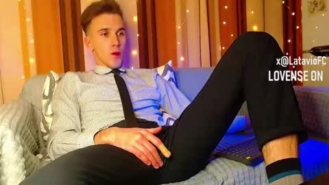 Snapshot of midnighter__ chatting on December 2025 11:21:02 PM Alexey or just Alex online show from December 2025 11:21:02 PM