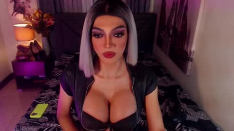 Snapshot of midnightscentxx chatting on January 2025 07:19:02 AM KATE online show from January 2025 07:19:02 AM