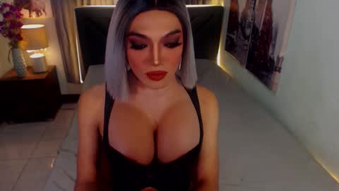 Snapshot of midnightscentxx chatting on October 2025 06:23:02 AM KATE online show from October 2025 06:23:02 AM