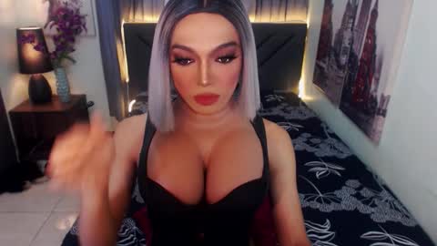 Snapshot of midnightscentxx chatting on December 2025 07:24:01 AM KATE online show from December 2025 07:24:01 AM