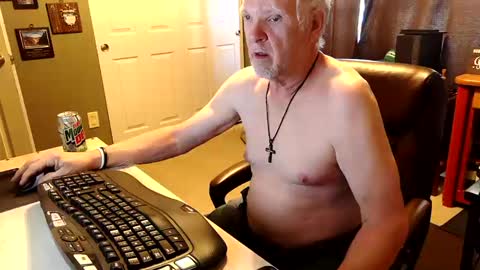 midwestdad09 online show from October 2025 02:29:01 PM