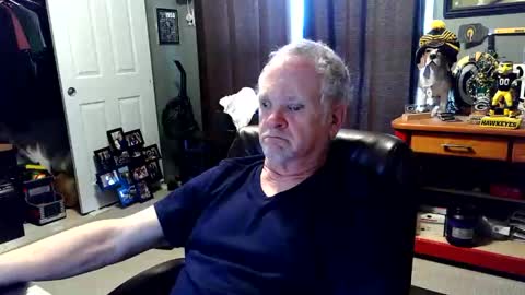 midwestdad09 online show from April 2026 06:27:02 PM