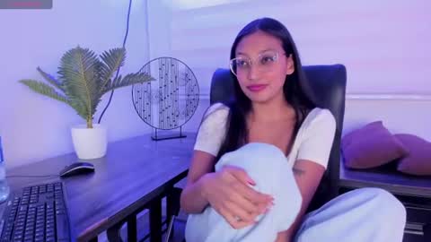 Snapshot of miel_ambar chatting on June 2026 07:45:01 PM miel_ambar online show from June 2026 07:45:01 PM