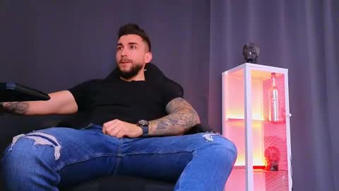 MightyAaron online show from February 2025 08:59:02 AM