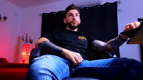 MightyAaron online show from October 2025 05:21:02 AM